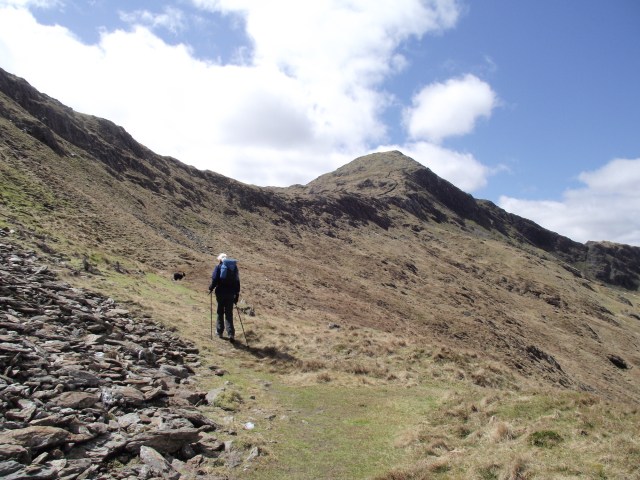 Above the mine and quarry, heading towards the East Ridge of Yr Aran