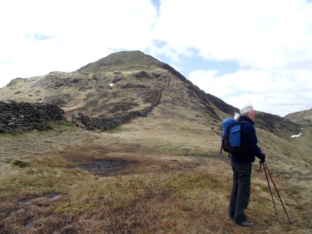 The broad East Ridge, leading straight to the summit of Yr Aran.