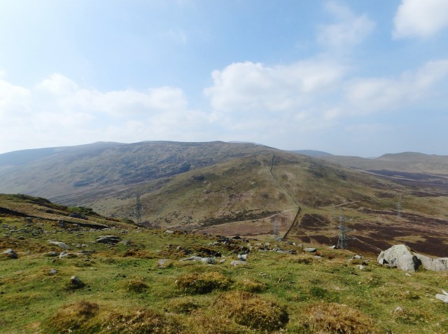 …. and on (looking back towards Drosgl in the centre)