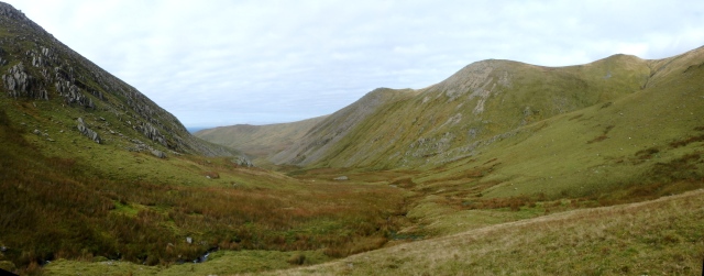 The view looking back down the Afon Caseg ….