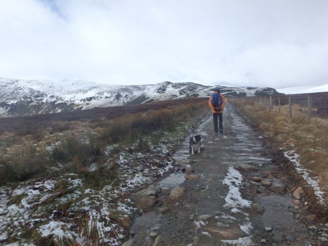 Setting out – the snow looking a bit sparse ….