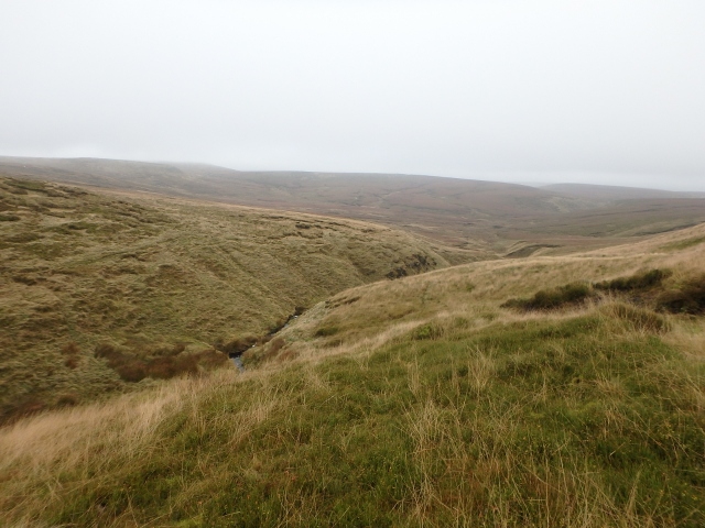 Looking east, down to Hern Clough, the visibility not too bad ….