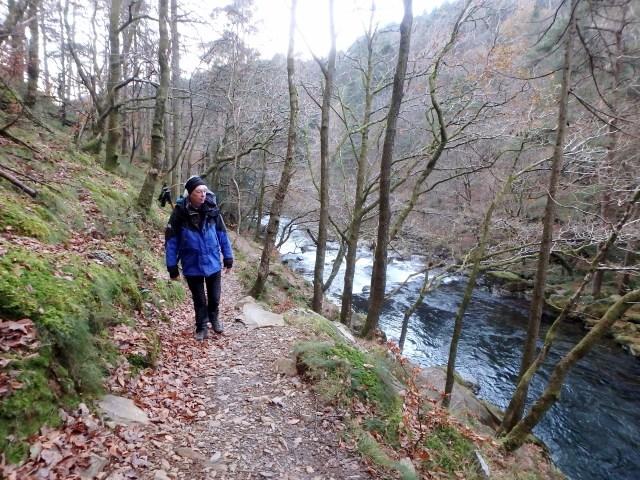 …. with the Afon Glaslyn flowing noisily below